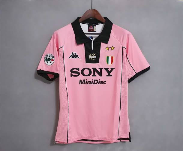 Juventus 1997/98 Away Shirt